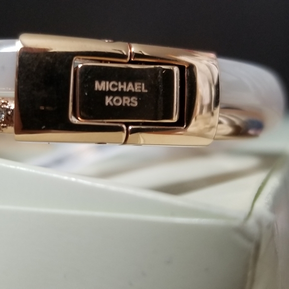 Michael Kors - Pavé rose gold tone wisteria bangle - Picture 9 of 11